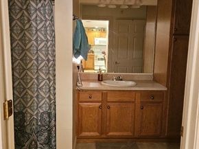 7 Crescent Way 315, Sturbridge MA 01518