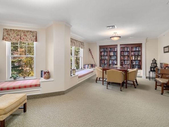 7 Crescent Way 315, Sturbridge MA 01518