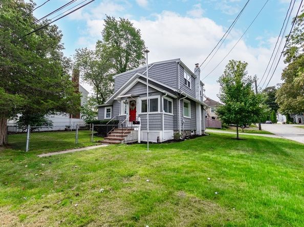 38 Van Vechten Street, Waltham MA 02452