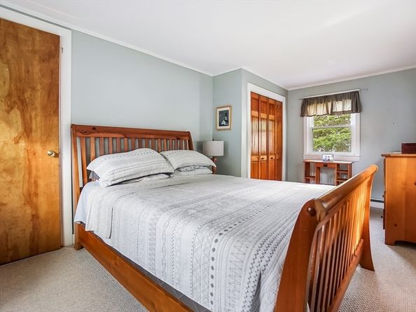 38 Van Vechten Street, Waltham MA 02452