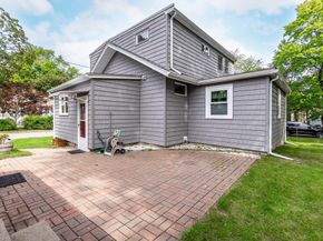 38 Van Vechten Street, Waltham MA 02452