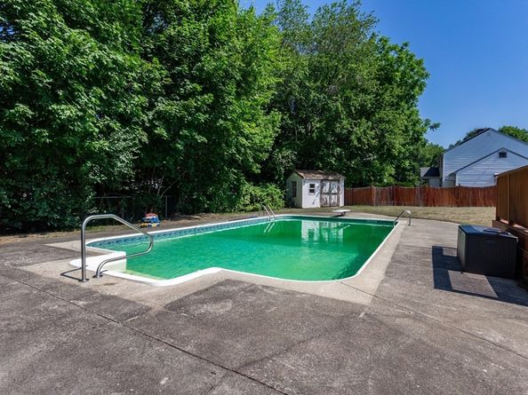 80 Forest St, Saugus MA 01906