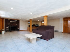 80 Forest St, Saugus MA 01906