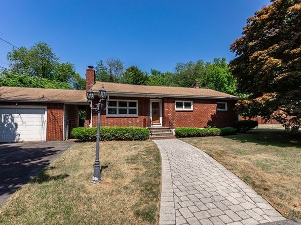 80 Forest St, Saugus MA 01906