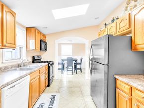 31 Park Ave, Leominster MA 01453