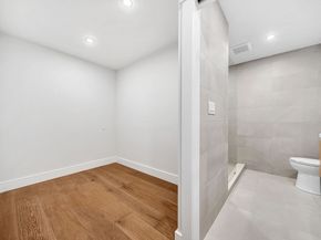935 Washington St 8, Newton MA 02460