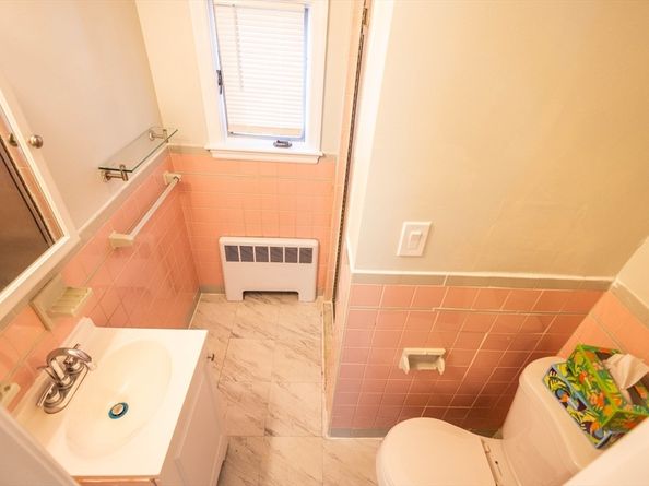 163 Lake St, Weymouth MA 02189