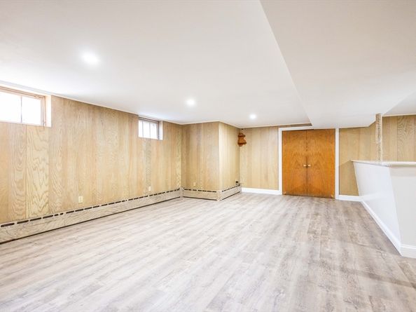 163 Lake St, Weymouth MA 02189