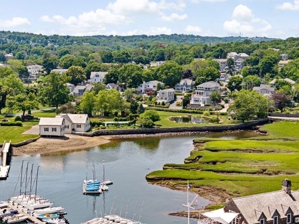 56 Margin St, Cohasset MA 02025