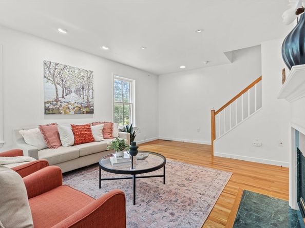 5 South Commons D, Lincoln MA 01773