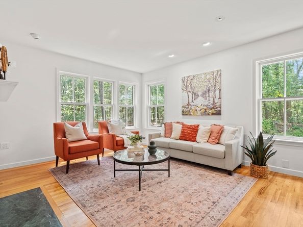 5 South Commons D, Lincoln MA 01773