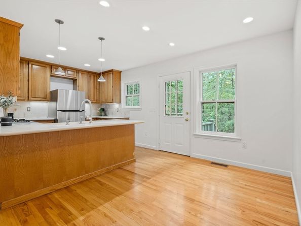 5 South Commons D, Lincoln MA 01773