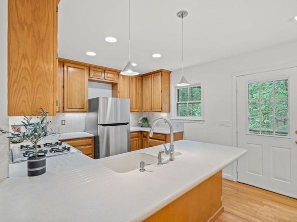 5 South Commons D, Lincoln MA 01773
