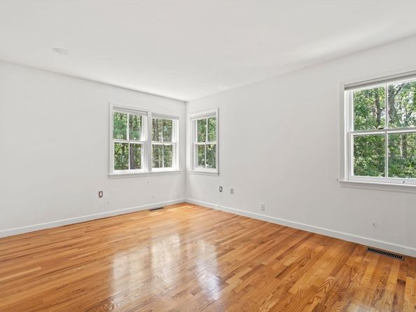 5 South Commons D, Lincoln MA 01773