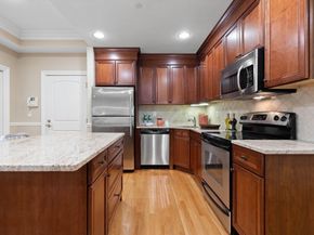 12 Russell Rd 405, Wellesley MA 02482