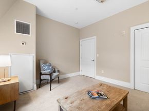 12 Russell Rd 405, Wellesley MA 02482