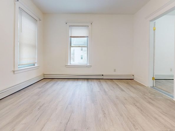 36 Lichfield, Southbridge MA 01550