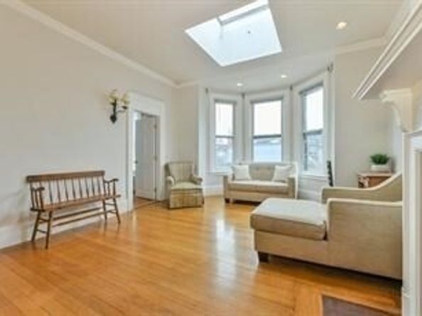 7 Hereford 8, Boston MA 02115