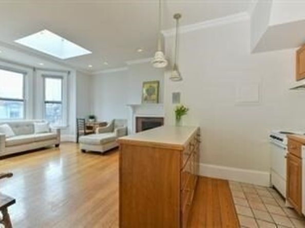 7 Hereford 8, Boston MA 02115