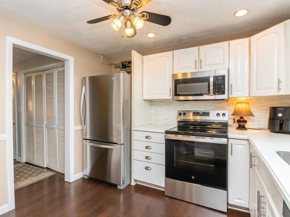 42 Queensboro Ct 42, Norwood MA 02062