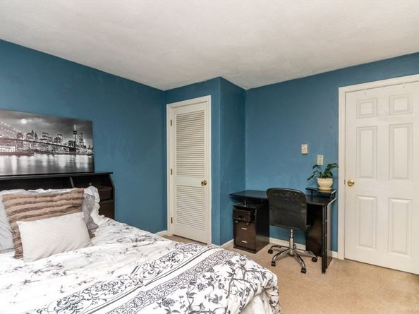 42 Queensboro Ct 42, Norwood MA 02062