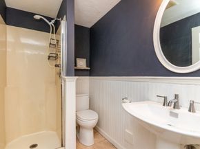 42 Queensboro Ct 42, Norwood MA 02062
