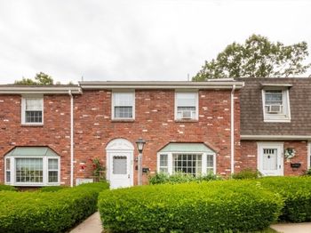 42 Queensboro Ct