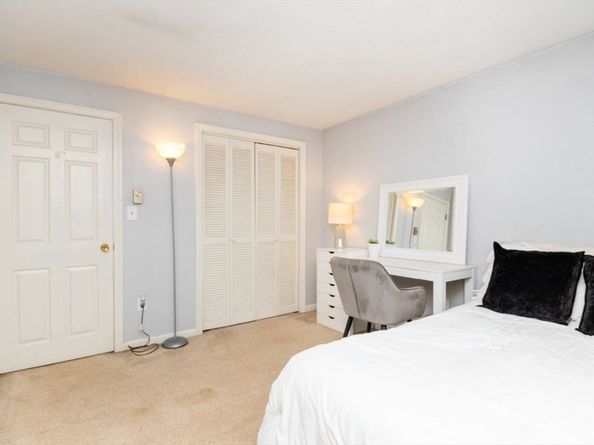 42 Queensboro Ct 42, Norwood MA 02062