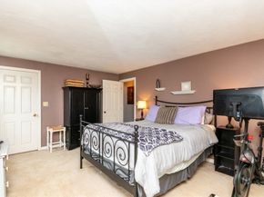 42 Queensboro Ct 42, Norwood MA 02062
