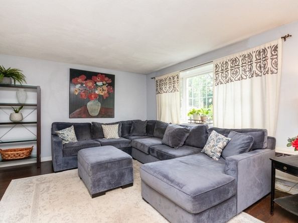 42 Queensboro Ct 42, Norwood MA 02062