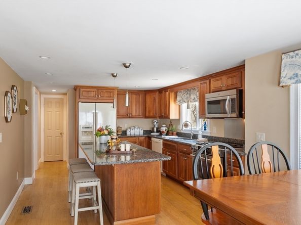 13 Washington Street, North Reading MA 01864