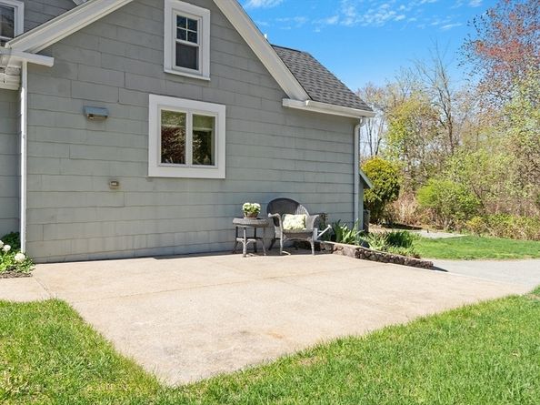 13 Washington Street, North Reading MA 01864