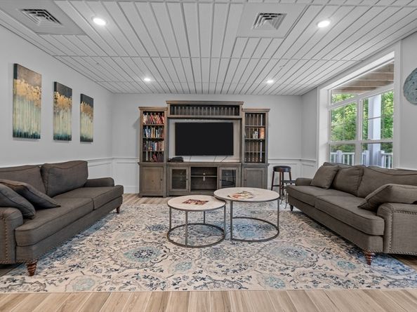 635 Old Post Road 109, Sharon MA 02067