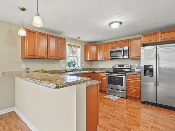28 Bittersweet Boulevard, Worcester MA 01607