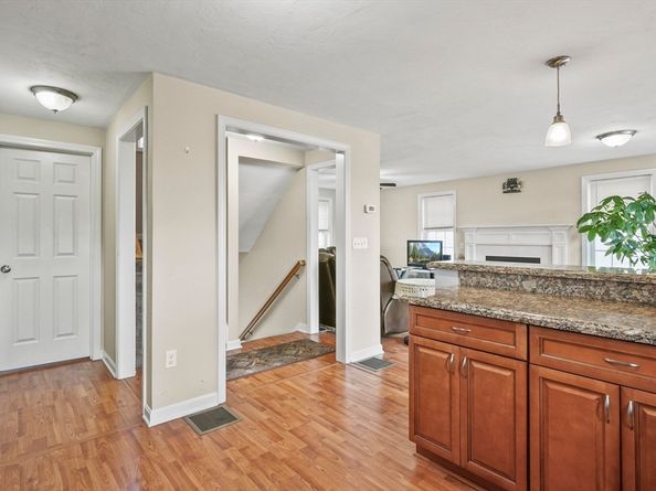 28 Bittersweet Boulevard, Worcester MA 01607