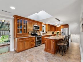 22 Carleton Rd, Tewksbury MA 01876
