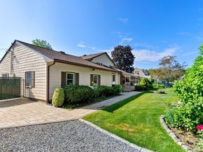 22 Carleton Rd, Tewksbury MA 01876