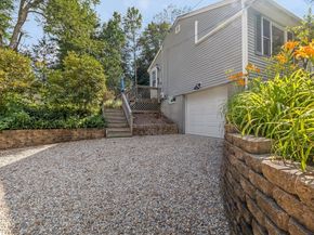 2 Victor Ave, Leicester MA 01524