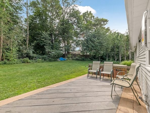 2 Victor Ave, Leicester MA 01524