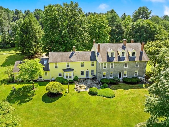 111 Providence St., Mendon MA 01756