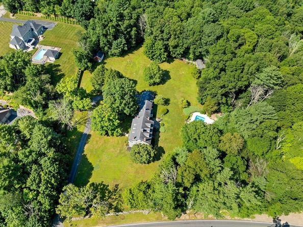 111 Providence St., Mendon MA 01756