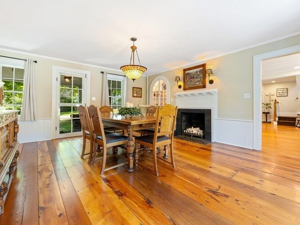 111 Providence St., Mendon MA 01756