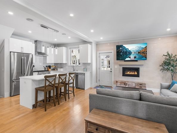 638 Webster St, Needham MA 02492