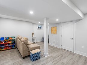 638 Webster St, Needham MA 02492
