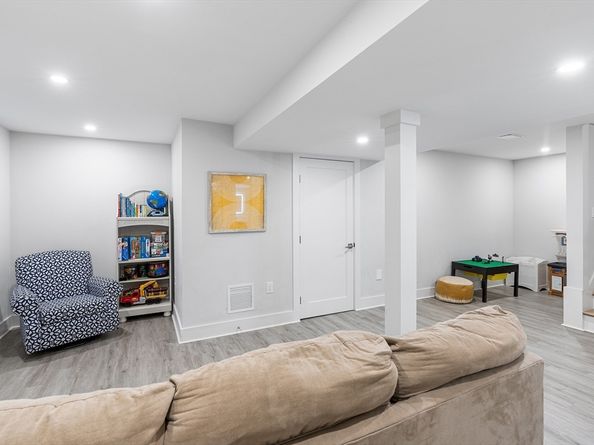 638 Webster St, Needham MA 02492