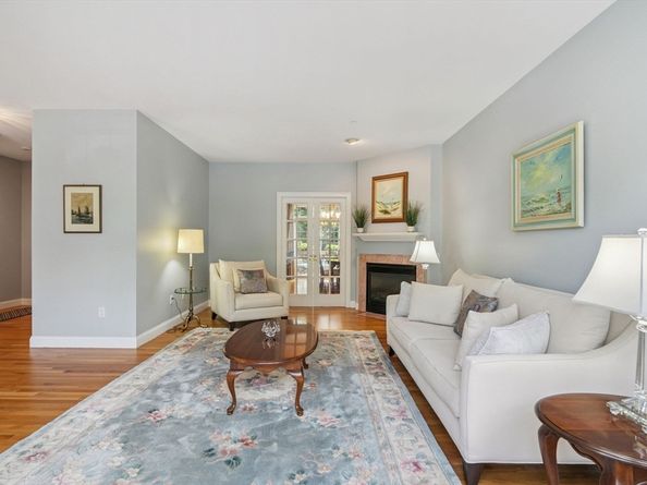 931 Lagrange St 931, Boston MA 02132