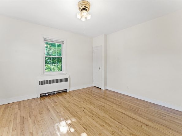 108 Maple St 6, Malden MA 02148