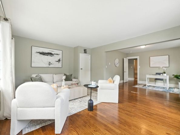61 Boynton St, Waltham MA 02453