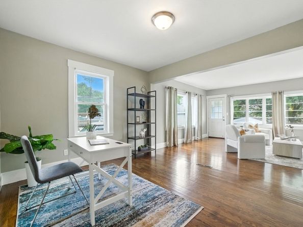 61 Boynton St, Waltham MA 02453