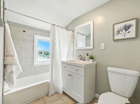 61 Boynton St, Waltham MA 02453